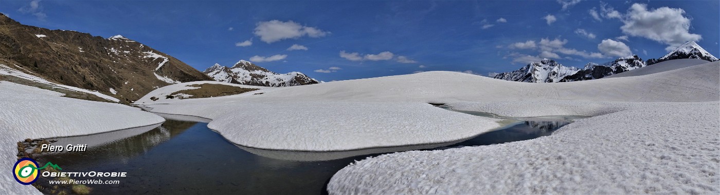 68 Bella vista sul laghetto in disgelo.jpg